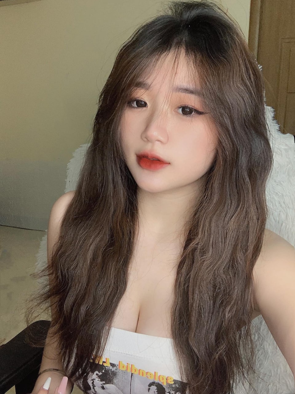 MKMP-492-C Một hậu cung gồm những cô hầu gái khỏa thân khiến chủ nhân của họ xuất tinh bằng bộ ngực đầy đặn của họ