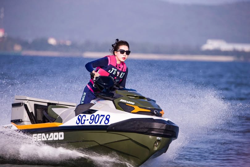 NACR-358 Tên loạn luân của anh trai chồng và gia đình NTR, Naru